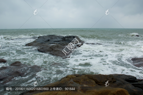 海南文昌石頭公園的海浪