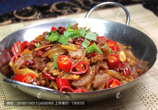 干鍋帶皮牛肉