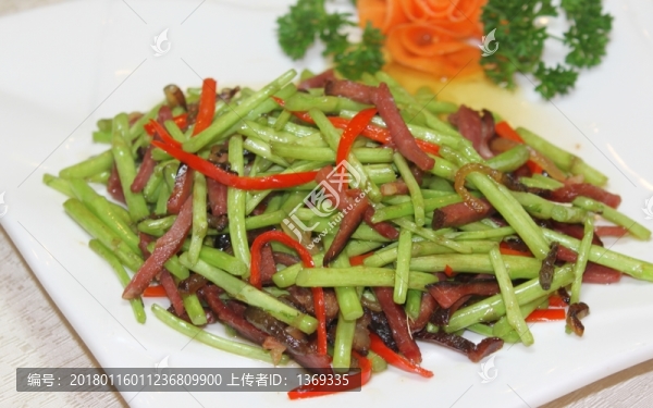 蘺蒿炒風(fēng)吹肉