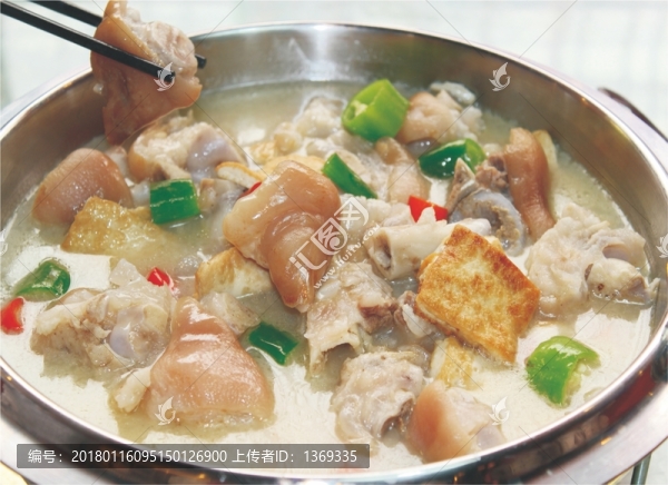 豬腳燜豆腐