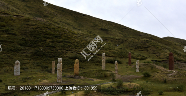 新疆千年石人