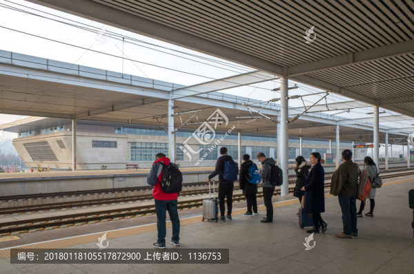 站臺乘車