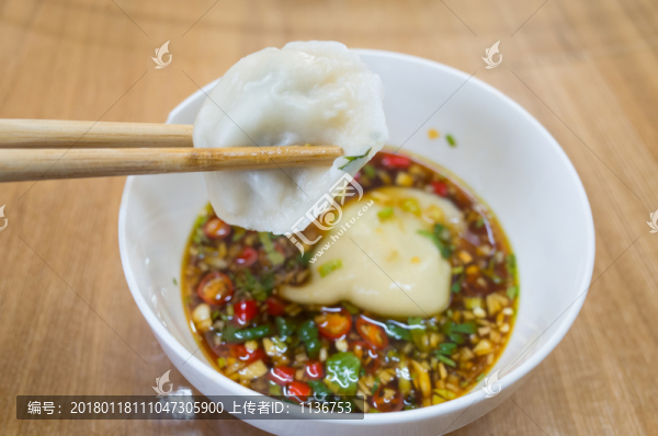 吃餃子