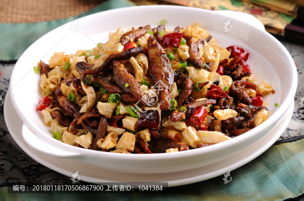 白辣椒蒸火焙魚(yú)
