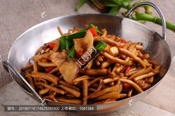 干鍋茶樹(shù)菇