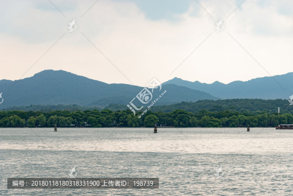 三潭印月