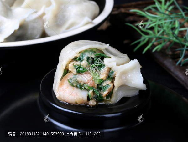 豬肉韭菜蝦仁水餃