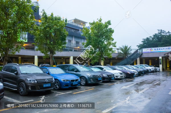 創(chuàng)客園停車場(chǎng)