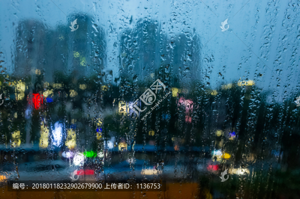 車窗外的城市夜景
