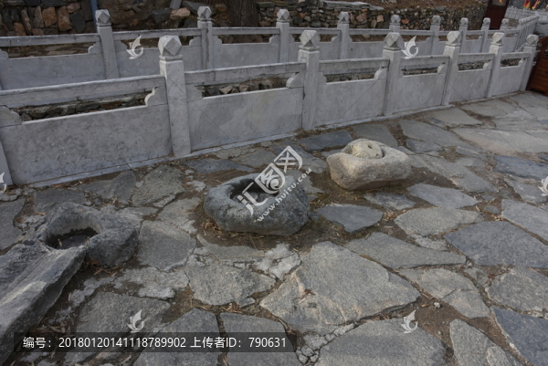 石臼