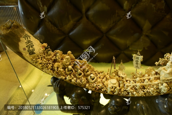 洪福齊天象牙雕塑