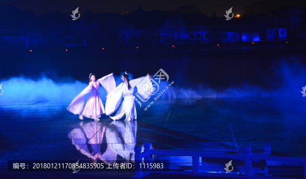 古裝舞蹈,白衣舞者