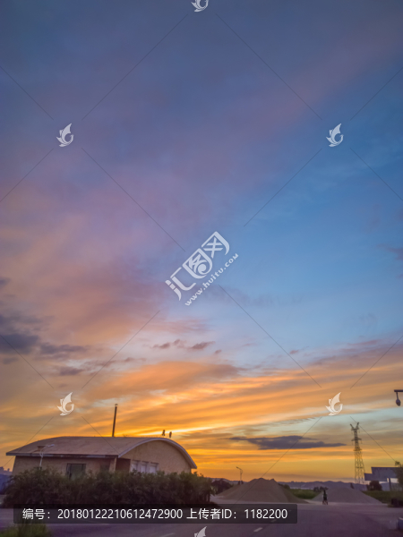 夕陽(yáng)天空