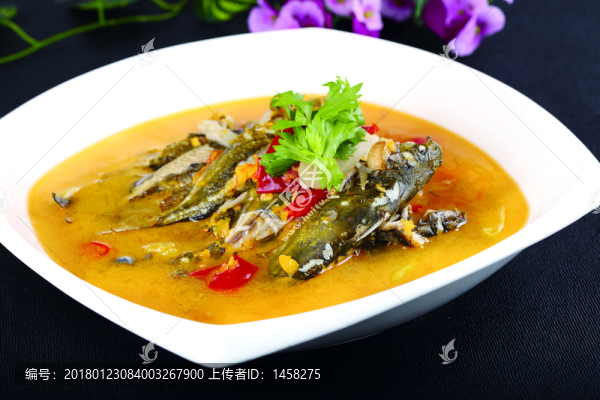 酸湯煮嘎魚