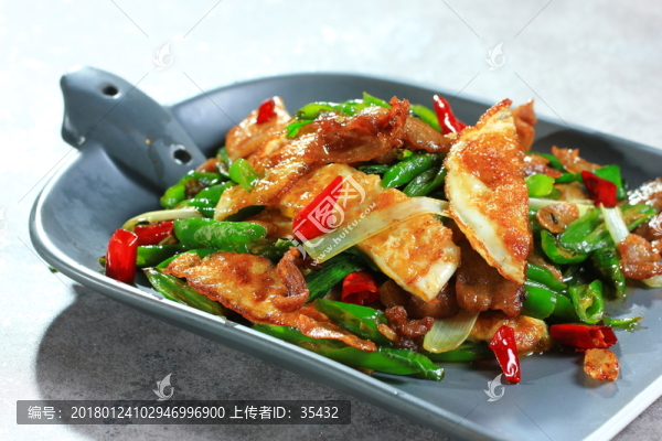 荷包蛋炒肉片