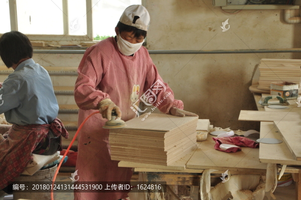 家具廠車間,家具廠工人