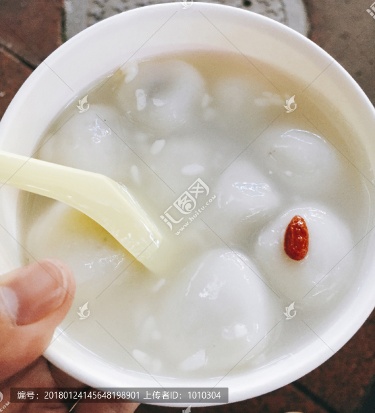 酒釀湯圓
