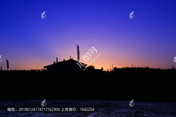 草原夕陽