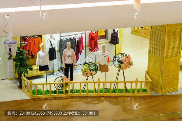 專賣店櫥窗