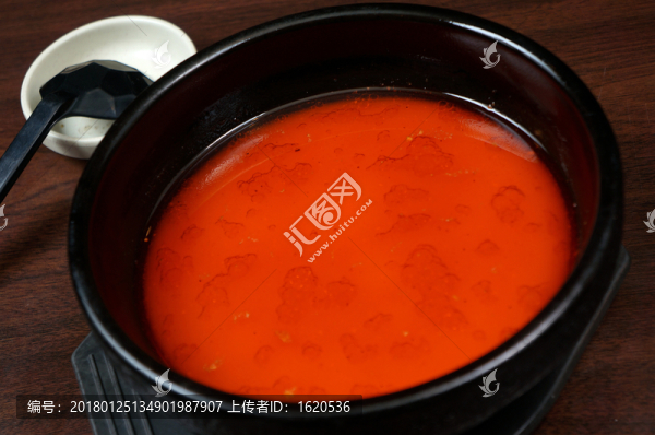 過橋米線紅湯鍋底