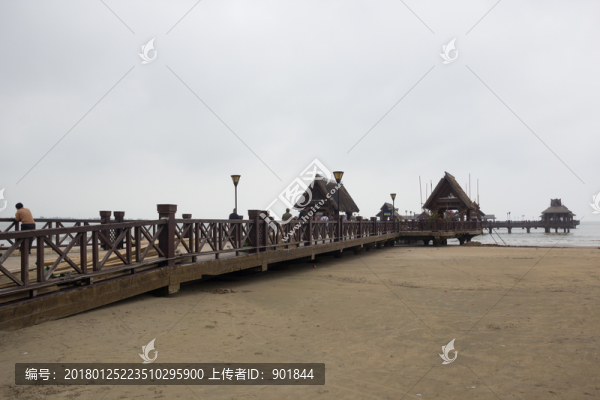 中國(guó)最長(zhǎng)進(jìn)海游艇棧橋逸龍灣棧橋