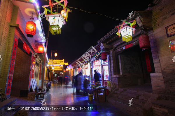 古鎮(zhèn)夜色