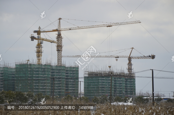 雪后的建筑工地