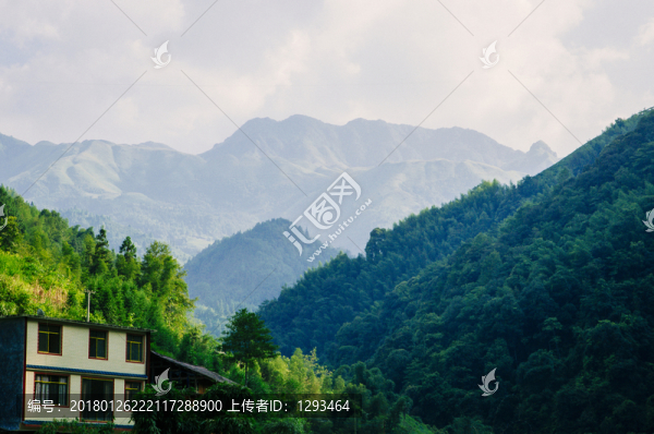 山嶺風(fēng)光