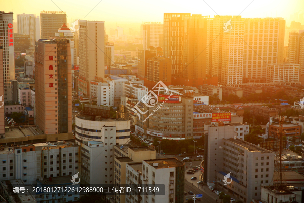 城市樓群光影