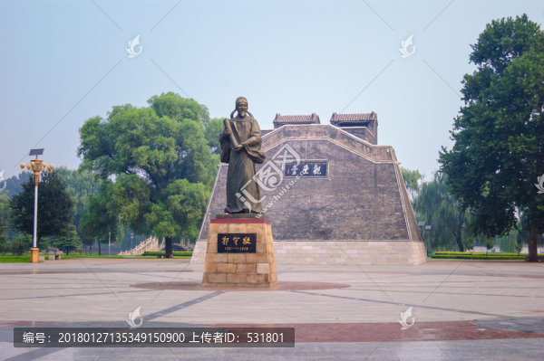 郭守敬塑像