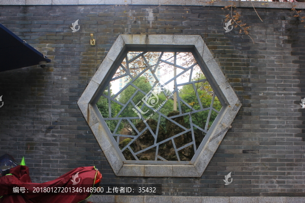 中式六角窗