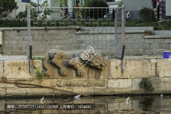 什剎海石橋水獸