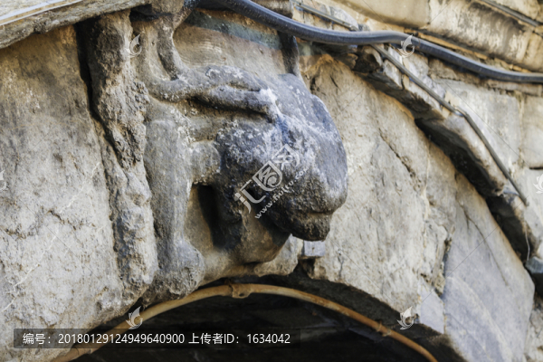 什剎海石橋水獸