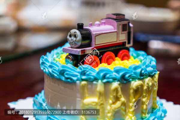 火車(chē)生日蛋糕