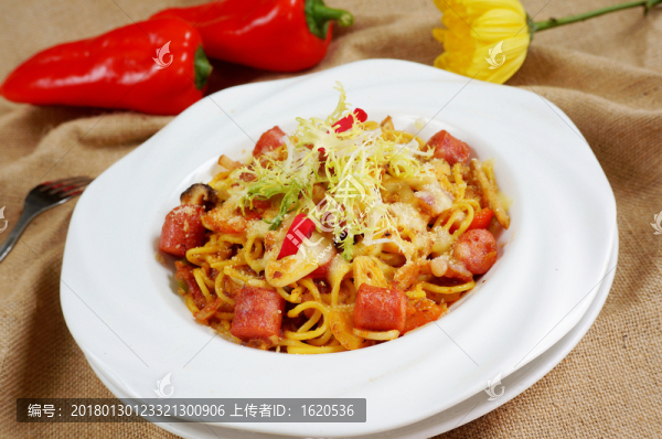 火腿意面