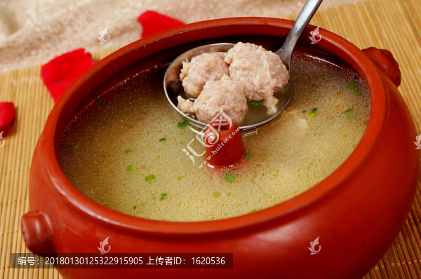 汽鍋肉丸湯
