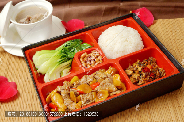 泡椒炒肉飯