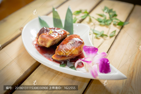 紅酒煎鵝肝