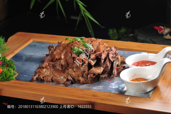 手撕羊腿