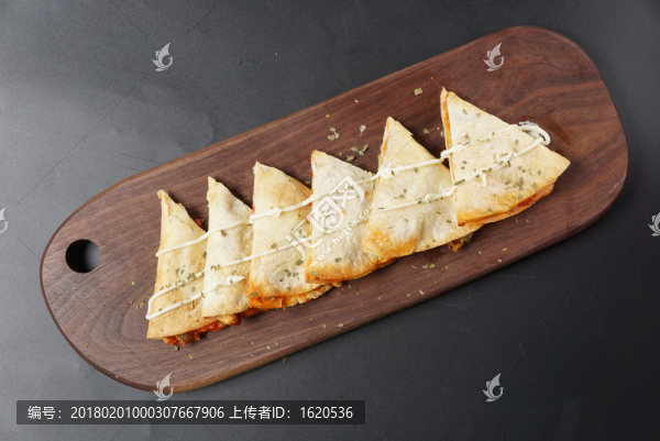 薄餅披薩