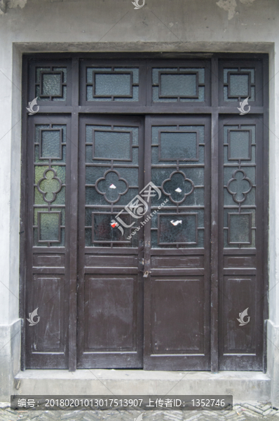 民國(guó)老窗