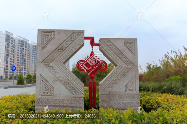 南寧火車東站廣場,中國結(jié)