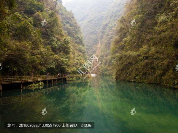 張家界大峽谷,神泉湖風光