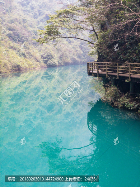 張家界大峽谷,神泉湖風(fēng)光