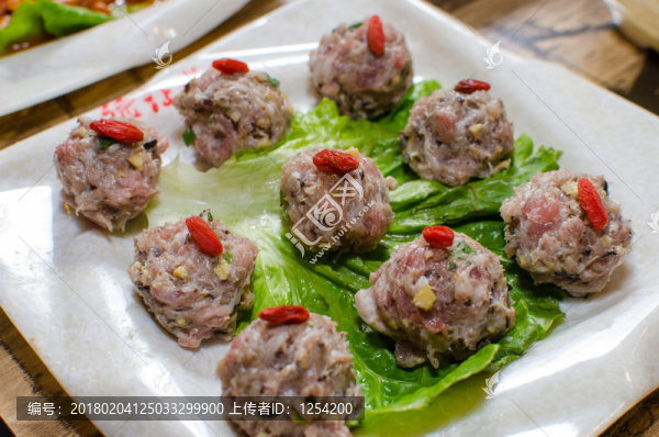 鮮嫩肉丸