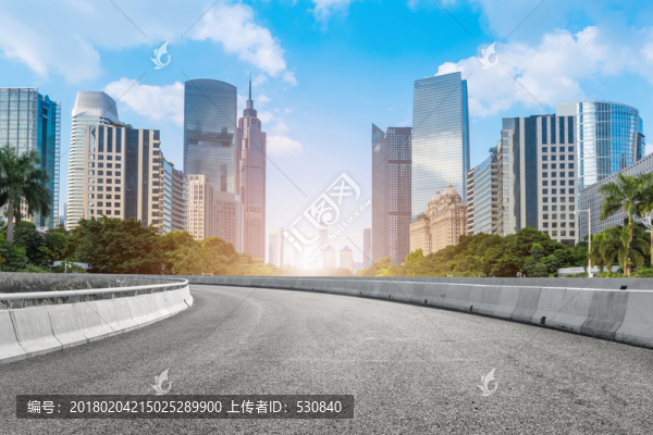 城市道路摩天大樓天際線