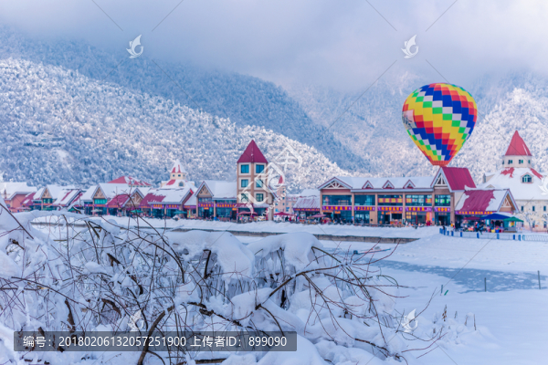 度假山莊雪景