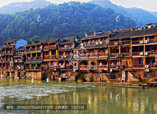 鳳凰古城,吊腳樓