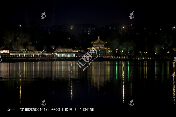 大明湖夜景