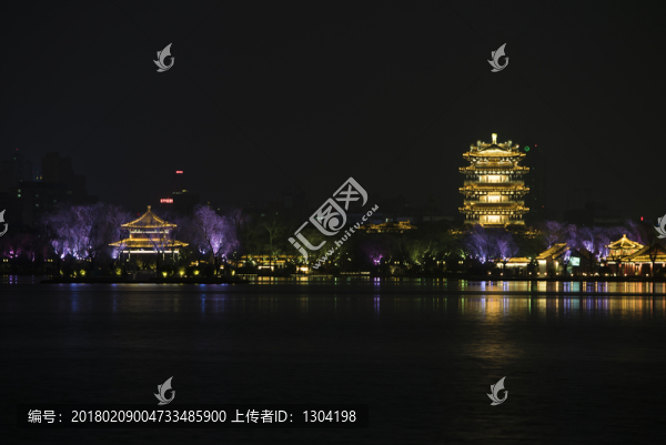 大明湖夜景